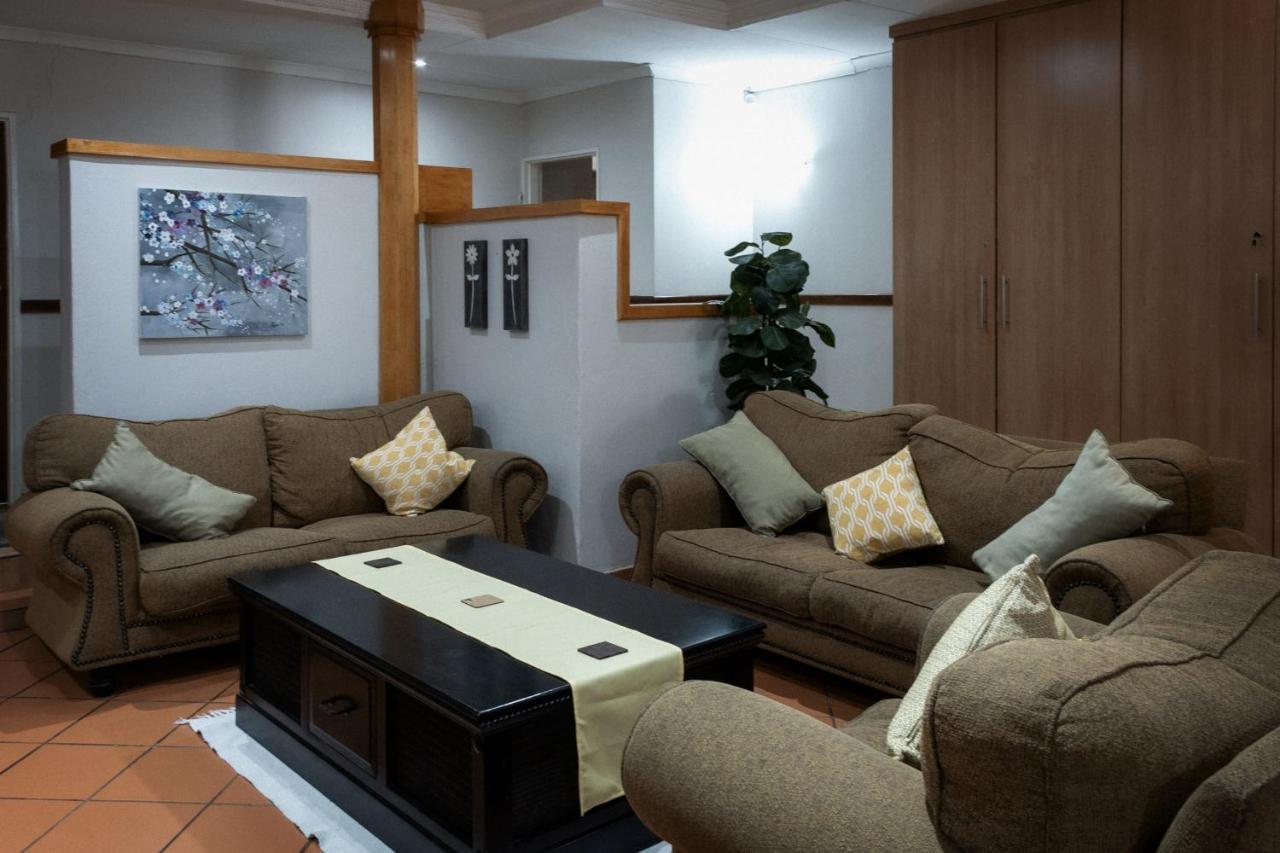 Park Living Guesthouse Bloemfontein Exterior photo